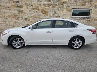 Used 2013 Nissan Altima 2.5 SL w/ Technology Pkg