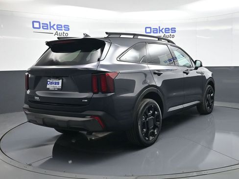 Certified 2025 Kia Sorento X-Line EX image 8