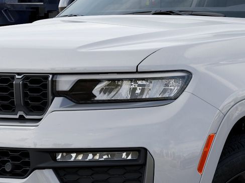 New 2026 Jeep Grand Cherokee L Limited AWD/4WD image 15