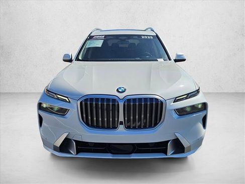 Certified 2025 BMW X7 xDrive40i w/ Premium Package image 2
