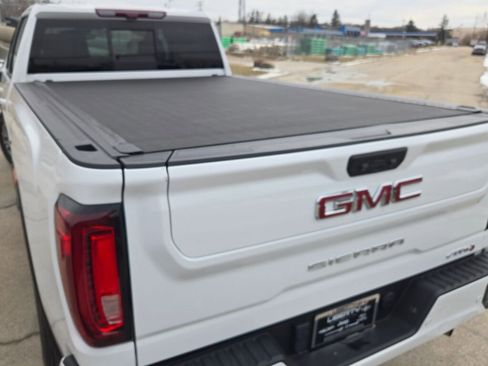 Used 2023 GMC Sierra 3500 AT4 w/ AT4 Preferred Package AWD/4WD image 16