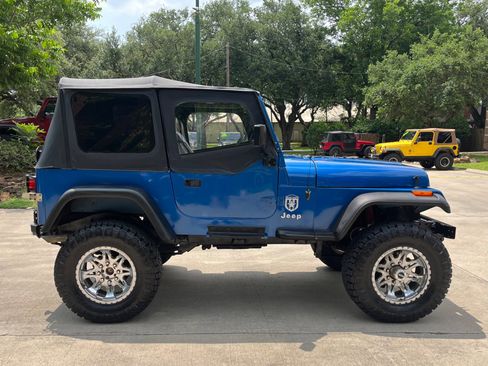 Used 1991 Jeep Wrangler Islander image 13