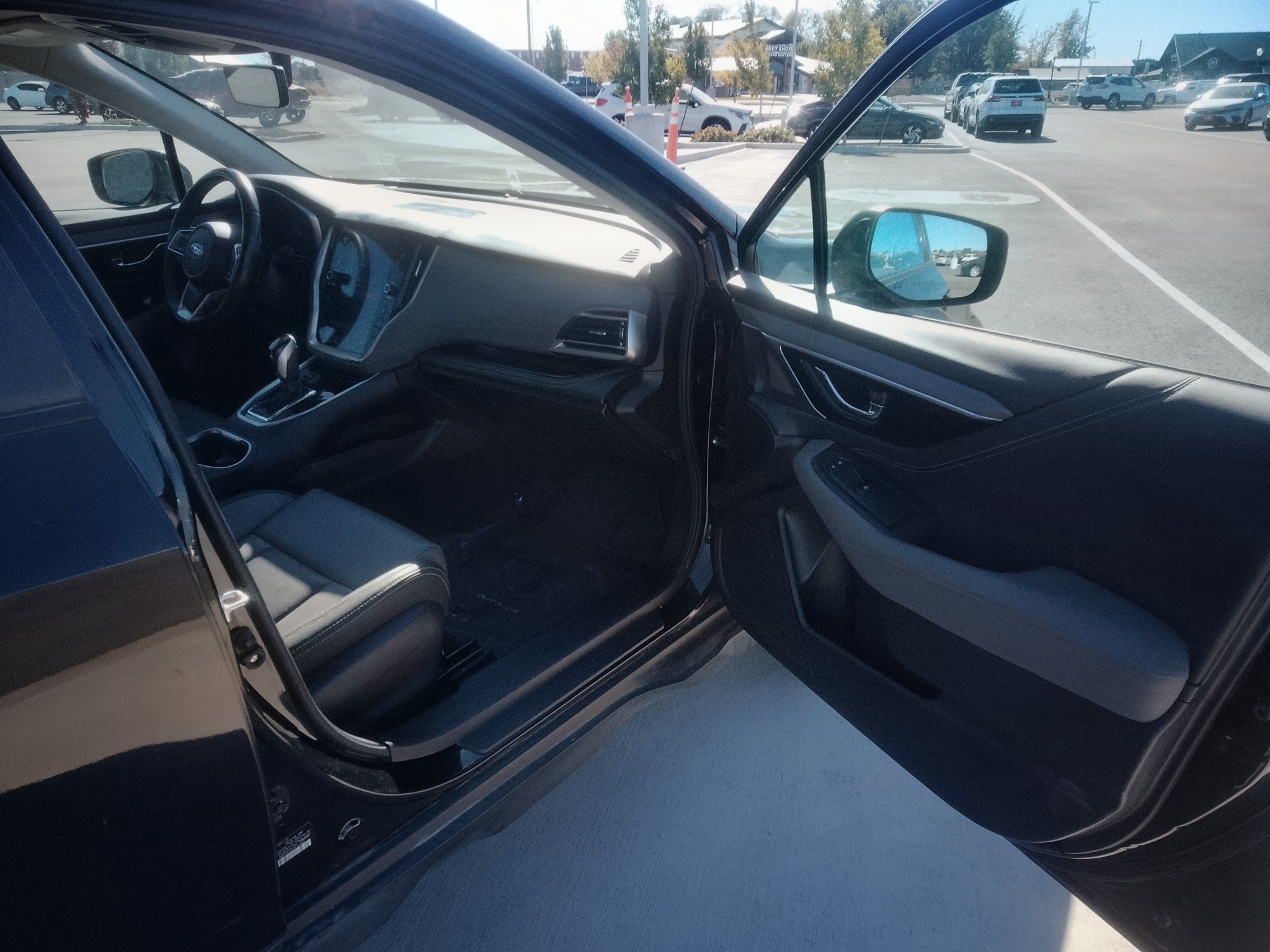 Used 2023 Subaru Outback Onyx Edition AWD/4WD image 16