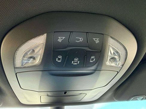 New 2026 Chrysler Pacifica Select AWD/4WD image 23