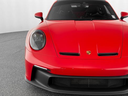 Used 2022 Porsche 911 GT3 image 35