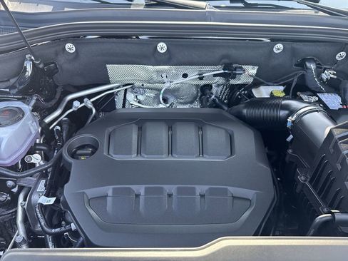 New 2025 Volkswagen Atlas SEL Premium R-Line image 18