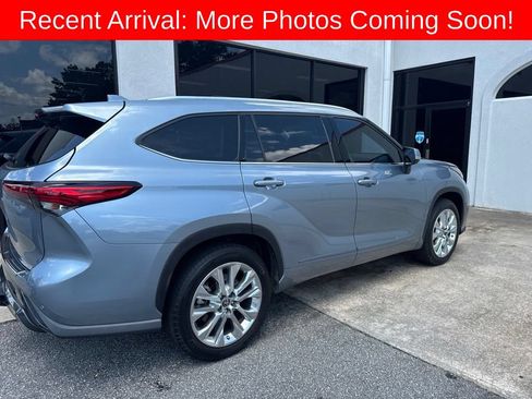 Used 2020 Toyota Highlander Limited FWD image 8