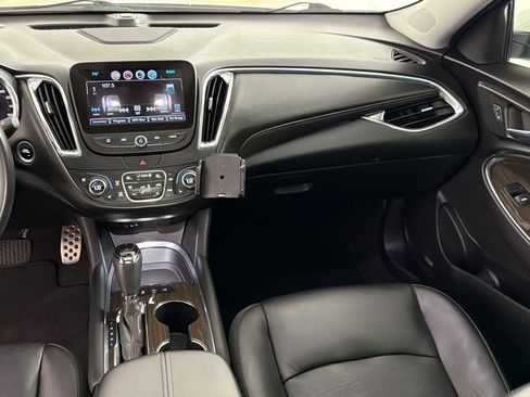 Used 2017 Chevrolet Malibu Premier w/ Premier Sun and Wheel Package FWD image 29