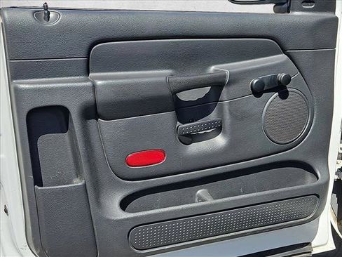 Used 2004 Dodge Ram 1500 Truck ST RWD image 12
