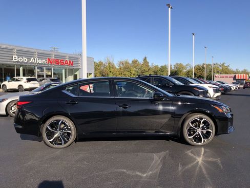 New 2025 Nissan Altima 2.5 SR w/ SR Premium Package image 14