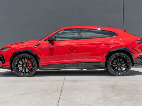 Used 2024 Lamborghini Urus S AWD/4WD image 2