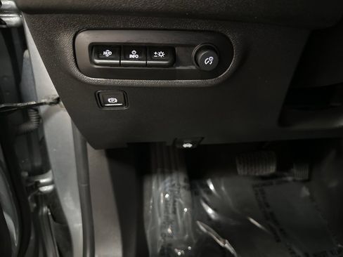 Used 2024 GMC Terrain Denali w/ Denali Premium Package image 35