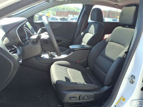 Used 2023 Chevrolet Malibu LT w/ Driver Confidence Package FWD image 8
