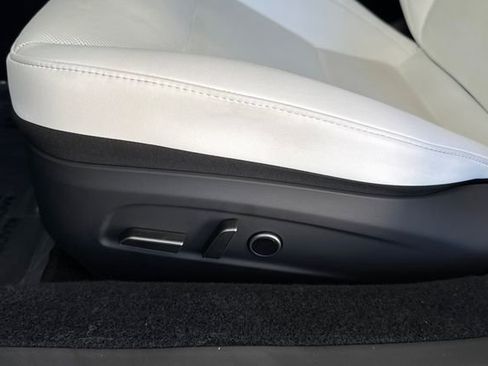 Used 2025 Tesla Model 3 Long Range image 13