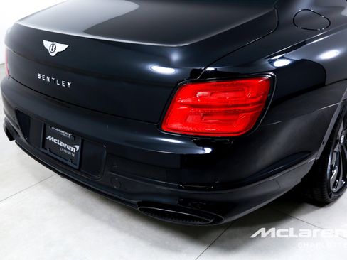 Used 2021 Bentley Flying Spur W12 image 36