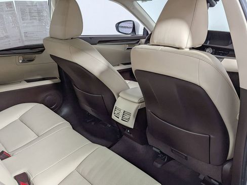 Used 2017 Lexus ES 350 w/ Premium Package image 39