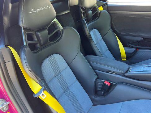 Certified 2024 Porsche 718 Boxster Spyder RS RWD image 34