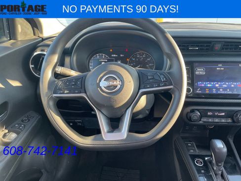 Used 2022 Nissan Kicks SV FWD image 22