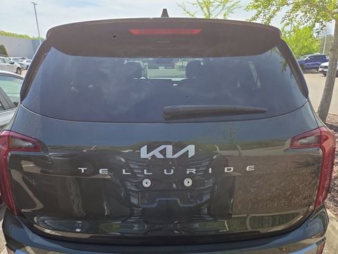 Used 2025 Kia Telluride S image 5
