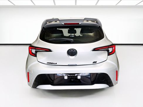 Used 2023 Toyota Corolla SE FWD image 5