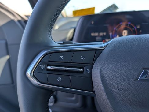 Used 2026 Chevrolet Suburban Z71 w/ Comfort Package image 13