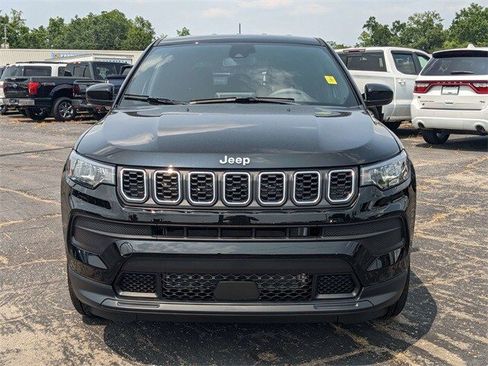 New 2025 Jeep Compass Sport image 9