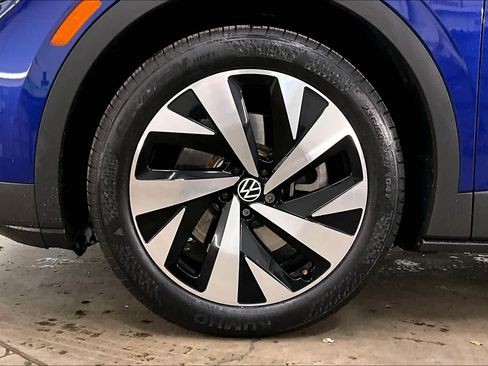 Used 2022 Volkswagen ID.4 Pro S w/ Gradient Package image 11