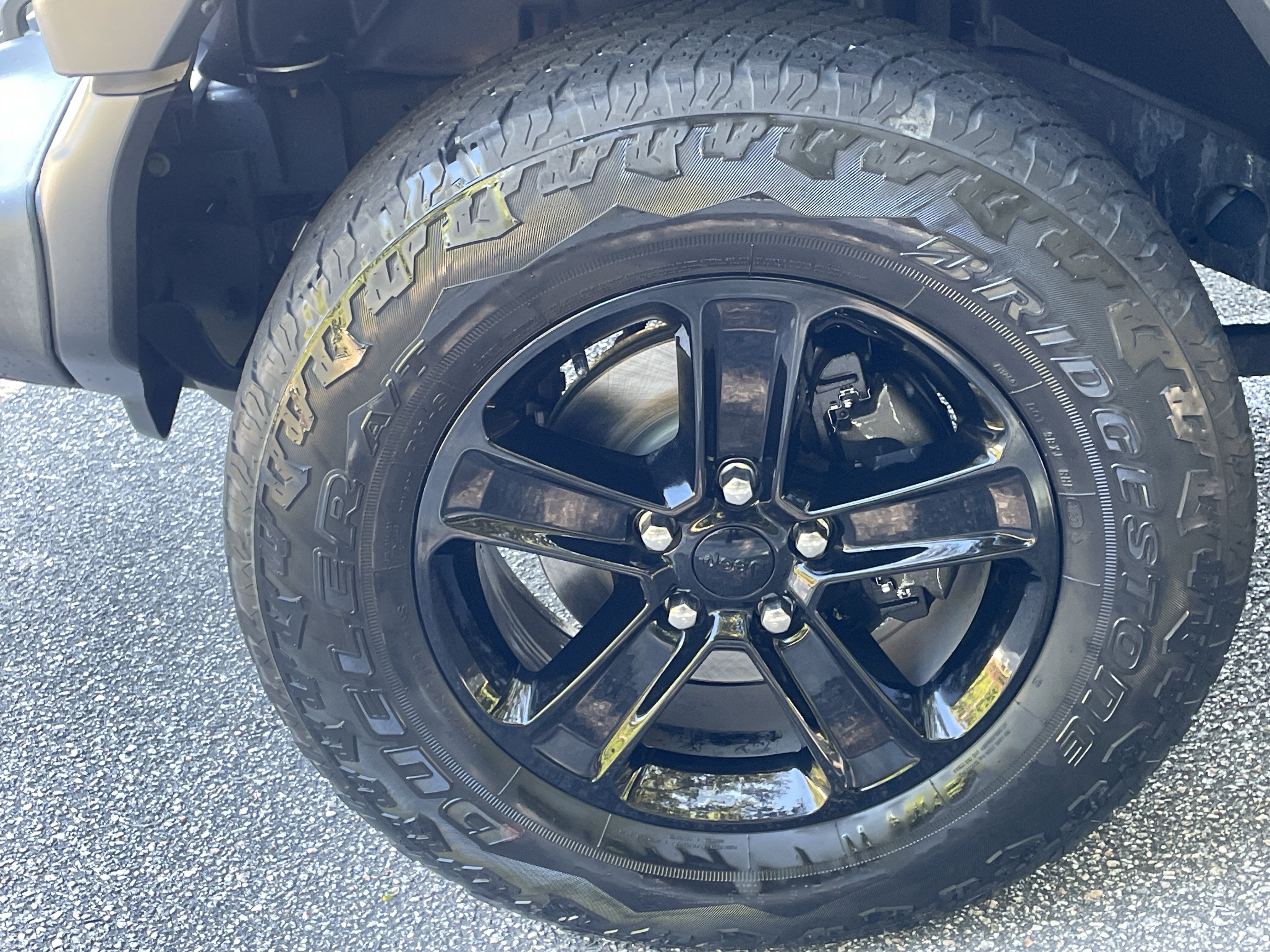 Used 2020 Jeep Wrangler Sport AWD/4WD image 35