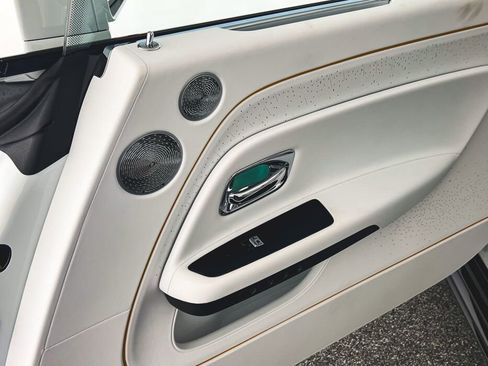 New 2025 Rolls-Royce Spectre Black Badge w/ Leather Finishing Pack image 46