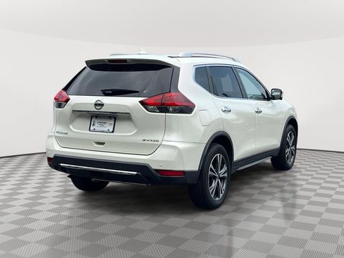 Used 2019 Nissan Rogue SV w/ Sun & Sound Touring Package AWD/4WD image 6
