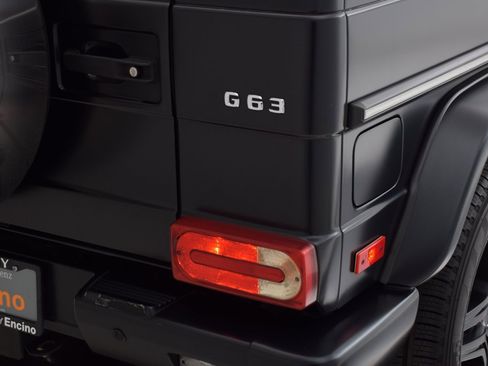 Used 2017 Mercedes-Benz G 63 AMG 4MATIC image 35