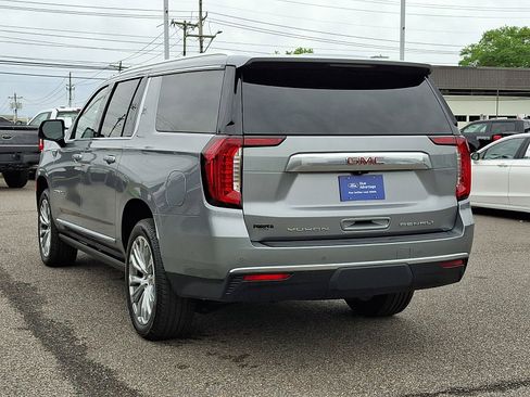 Used 2023 GMC Yukon XL Denali w/ Denali Reserve Package AWD/4WD image 8