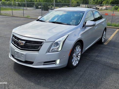 Used 2017 Cadillac XTS Luxury FWD image 2