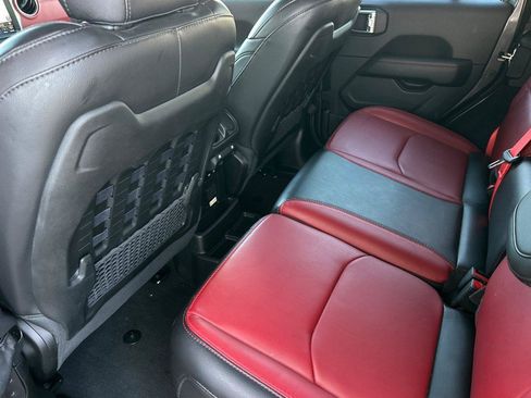 Used 2023 Jeep Wrangler Unlimited Rubicon 4xe image 12