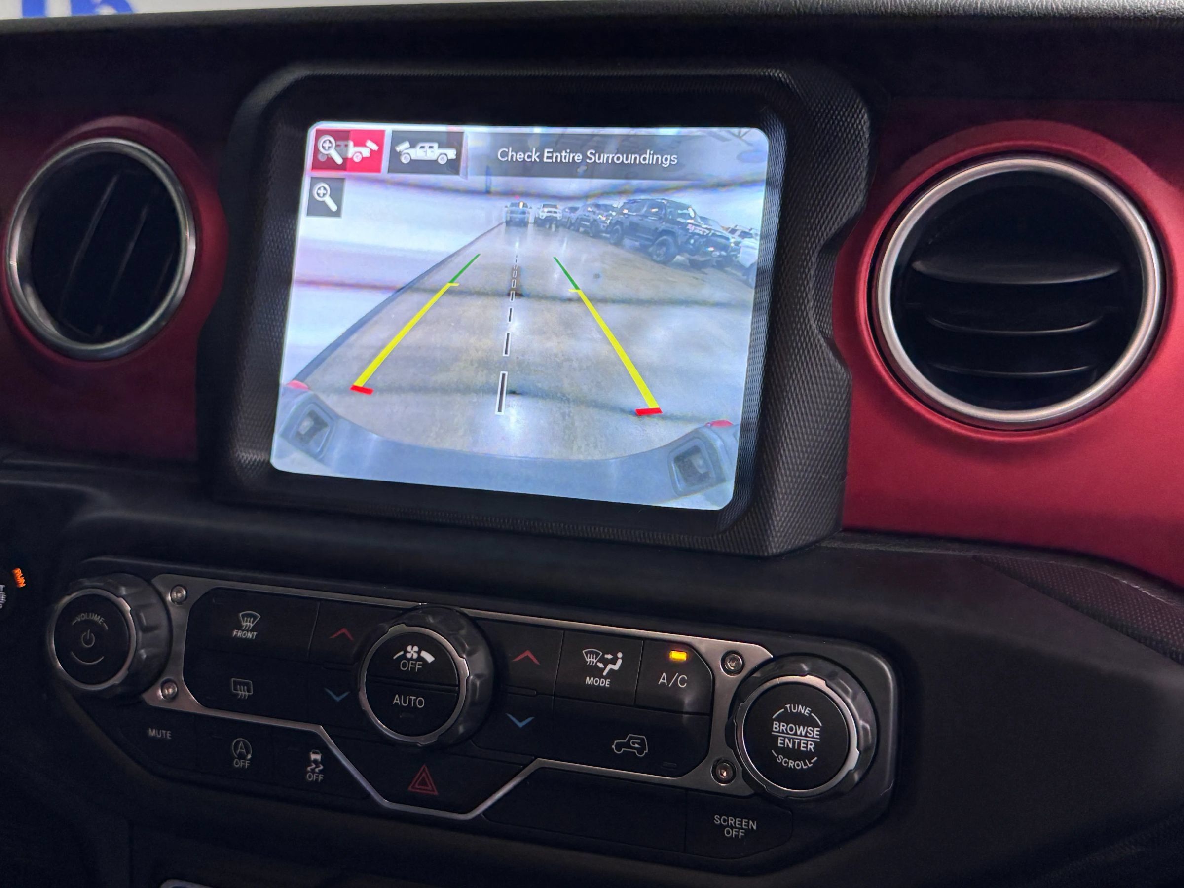 Used 2020 Jeep Gladiator Rubicon w/ Uconnect 4C Nav & Sound Group AWD/4WD image 14
