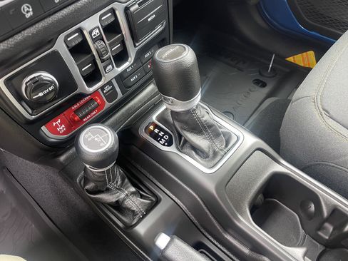 New 2026 Jeep Gladiator Sport AWD/4WD image 16