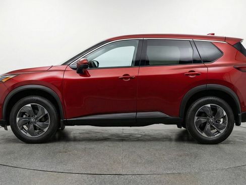 Used 2025 Nissan Rogue SV image 5