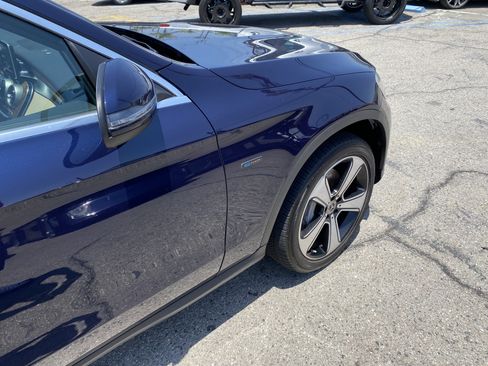 Used 2019 Mercedes-Benz GLC 350e 4MATIC w/ Premium Package image 35