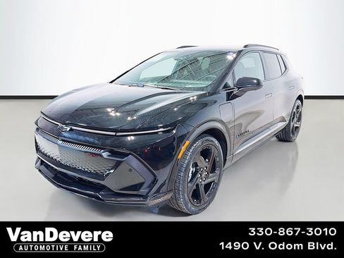 Used 2024 Chevrolet Equinox EV RS FWD image 1