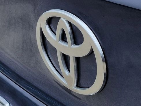 Certified 2025 Toyota Camry LE image 28