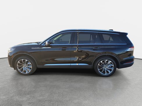 Certified 2025 Lincoln Aviator AWD w/ Equipment Group 101A image 8