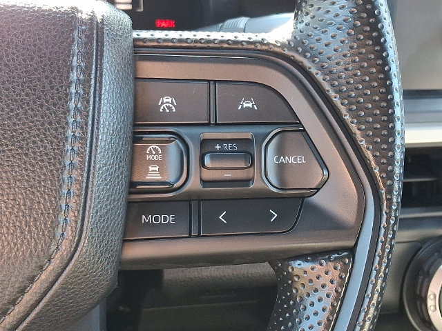 Used 2025 Toyota Tacoma SR5 AWD/4WD image 20