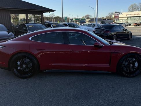 Used 2021 Porsche Taycan 4S image 18