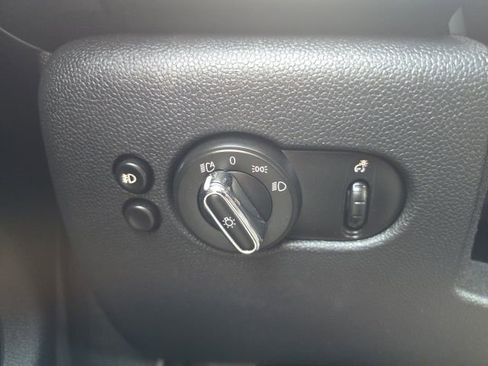 Used 2018 MINI Cooper S image 11