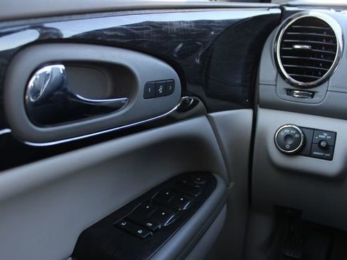 Used 2017 Buick Enclave Leather image 14