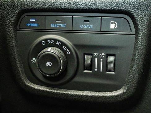 Used 2022 Jeep Grand Cherokee Limited 4xe w/ Luxury Tech Group II AWD/4WD image 28