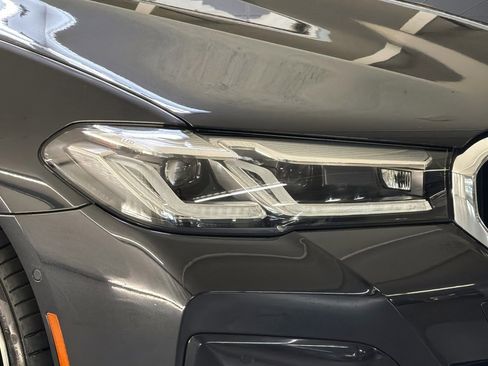 Used 2023 BMW 530e w/ M Sport Package image 10