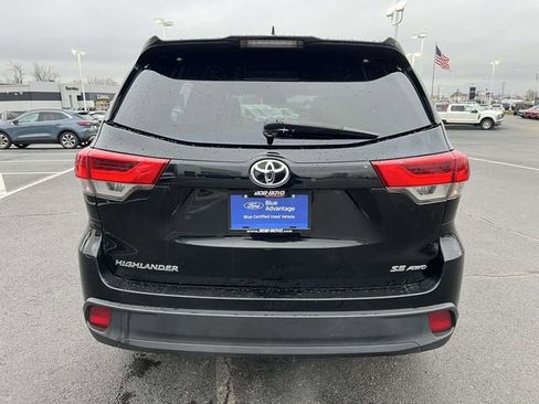 Used 2018 Toyota Highlander SE image 6