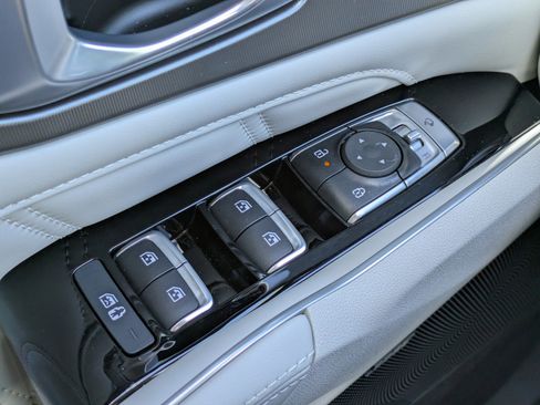 Certified 2026 Kia Sorento SX FWD image 20