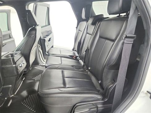 Used 2021 Ford Expedition XLT image 32